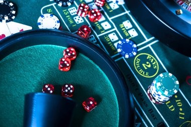 lini toto mobile app showing Togel 4D interface with number selection and live draw countdown